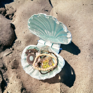 sea shell phone & jewelry holder seashell clam ocean beach coastal stand hinge bathroom dock iphone android 3d print model - Mito3D