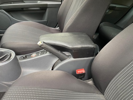 seat leon armrest altea car 3d print model - Mito3D