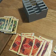 colonizadores de catan, recursos impressos cartões segurando a caixa jogo jogos armazenamento catan colonos holding titular cartão 3d print model - Mito3D
