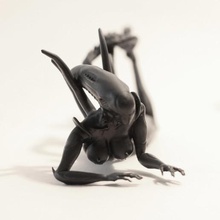 seksi uzaylı v2 sanat giger tüyler ürpertici kadın model poz heykel 3d print model - Mito3D