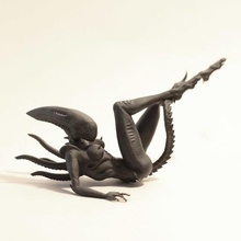 seksi uzaylı v3 sanat giger tüyler ürpertici kadın model poz heykel 3d print model - Mito3D