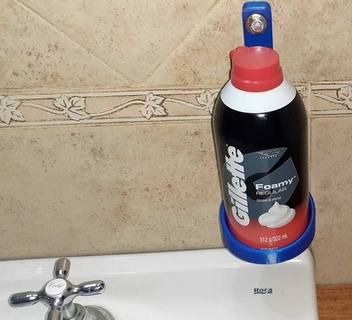 shaving cream air freshener holder - soporte crema de afeitar bathroom 3d print model - Mito3D