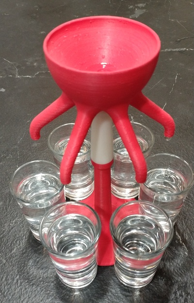 shot dispenser f r 5 shots oder longdrinks schnapskrake schnaps longdrink verteiler 3d print model - Mito3D