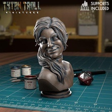 shoulder girl bust - pre-supported game dnd minature minis mini dungeons dragons 32mm tytantroll miniatures patreon 3d print model - Mito3D