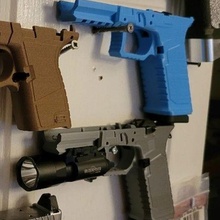 doente glock 17 quadro Armação dd17v2 trilhos 3d print model - Mito3D