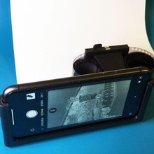 einfach 35 mm Filme Scanner iPhone 11 Gadget 35mm Foto Digitalisierer Fotografie Band Film Fall Mantel Wiege 3d print model - Mito3D