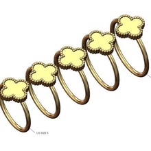 simple clover leaf engravable band sizes 5 9 3d print model jewelry quatrefoil printable gold silver jewellery fashion luxury ring bubble bead sterling signet minimalist engraving initals rings 3d print model - Mito3D
