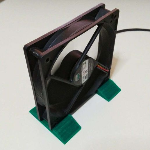 simple fan stand holder electronics 3D print model - Mito3D
