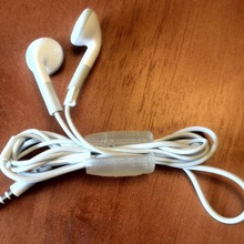 simples fone de ouvido clipe gadget iphone ipod áudio 3d print model - Mito3D