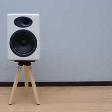 simple wooden speaker stand gadget audio monitor loudspeaker audioengine 3d print model - Mito3D
