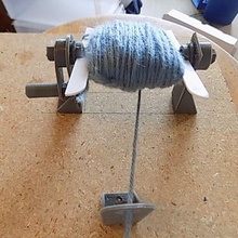 simple yarn winder dispinser fashion 3d print model - Mito3D