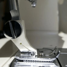 chanteur inclinaison de la tige l'adaptateur outil pied-de-biche couture chanteuse machine à coudre 3d print model - Mito3D