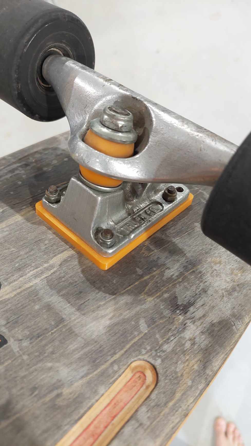 skateboard truck riser pad 6mm skate trucks 3D print model - Mito3D