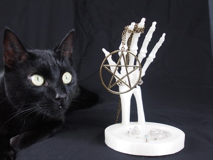 skeleton hand jewellery stand Jewelry horror spooky goth gothic skull bone halloween alternative zombie undead 3d print model - Mito3D