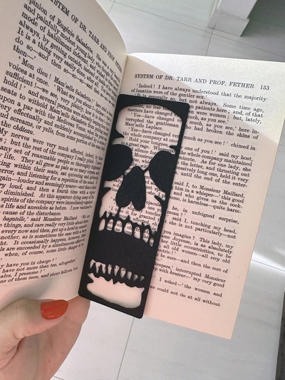 skull bookmark horror book gothic edgy booklover library 3d print model - Mito3D