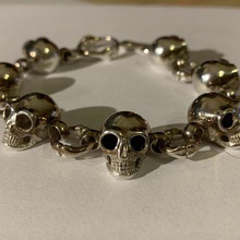 skull bracelet jewelry 3d print model - Mito3D