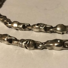 skull chain jewelry silver 3d print model - Mito3D