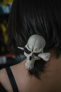skull hairpin 3d print model - Mito3D