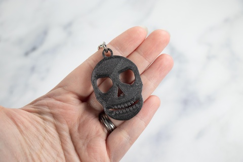skull keychain spooky key chain simple accessory kids halloween goth silhouette 3d print model - Mito3D