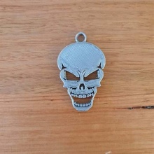 skull keyring jewelry easy fun gift halloween keychain support spooky keychains 3d print model - Mito3D