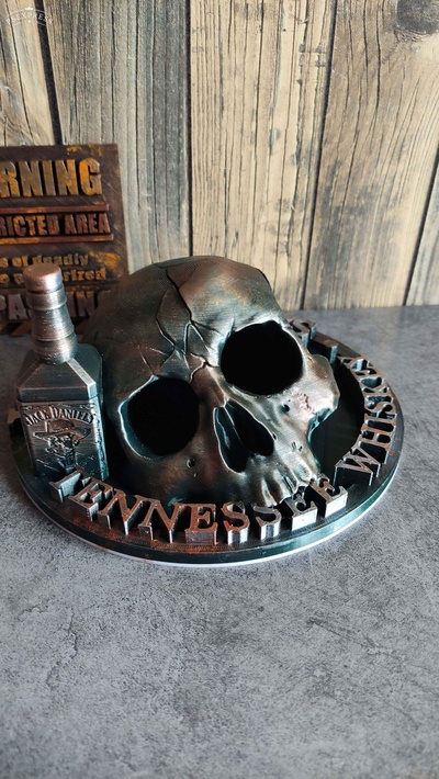 cranio on jack daniel's bottiglia harley motociclisti whisky edbo deco 3d print model - Mito3D