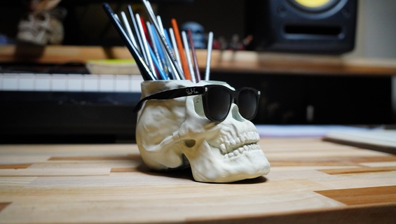 skull paint brush cup sunglasses painting tools glasses cool 3d print model - Mito3D