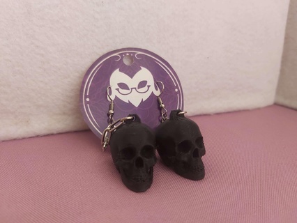 skull pendant - earrings key ring hoops gothic keychain 3d print model - Mito3D