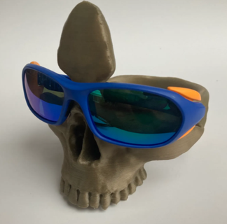 skull glasses holder 3d print model - Mito3D