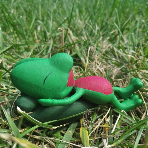 train dormir Pokémon treecko nintendo lapras l'eau bleue vert sceptile émeraude commencé bébé somnolent cultes vente libre hoen 3D print model - Mito3D