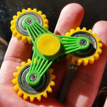 slim gear spinner game 3d print model - Mito3D