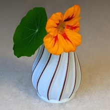 küçük vazo iplik dekorasyon 3d print model - Mito3D