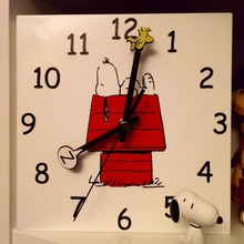 snoopy reloj casa decoración tiempo cachorro perro amor de dibujos animados decorativos los cacahuetes charlie brown 3d print model - Mito3D
