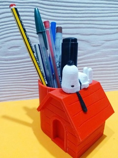 snoopy pencil holder Tools puppy tool holders pencils highlighters 3d print model - Mito3D