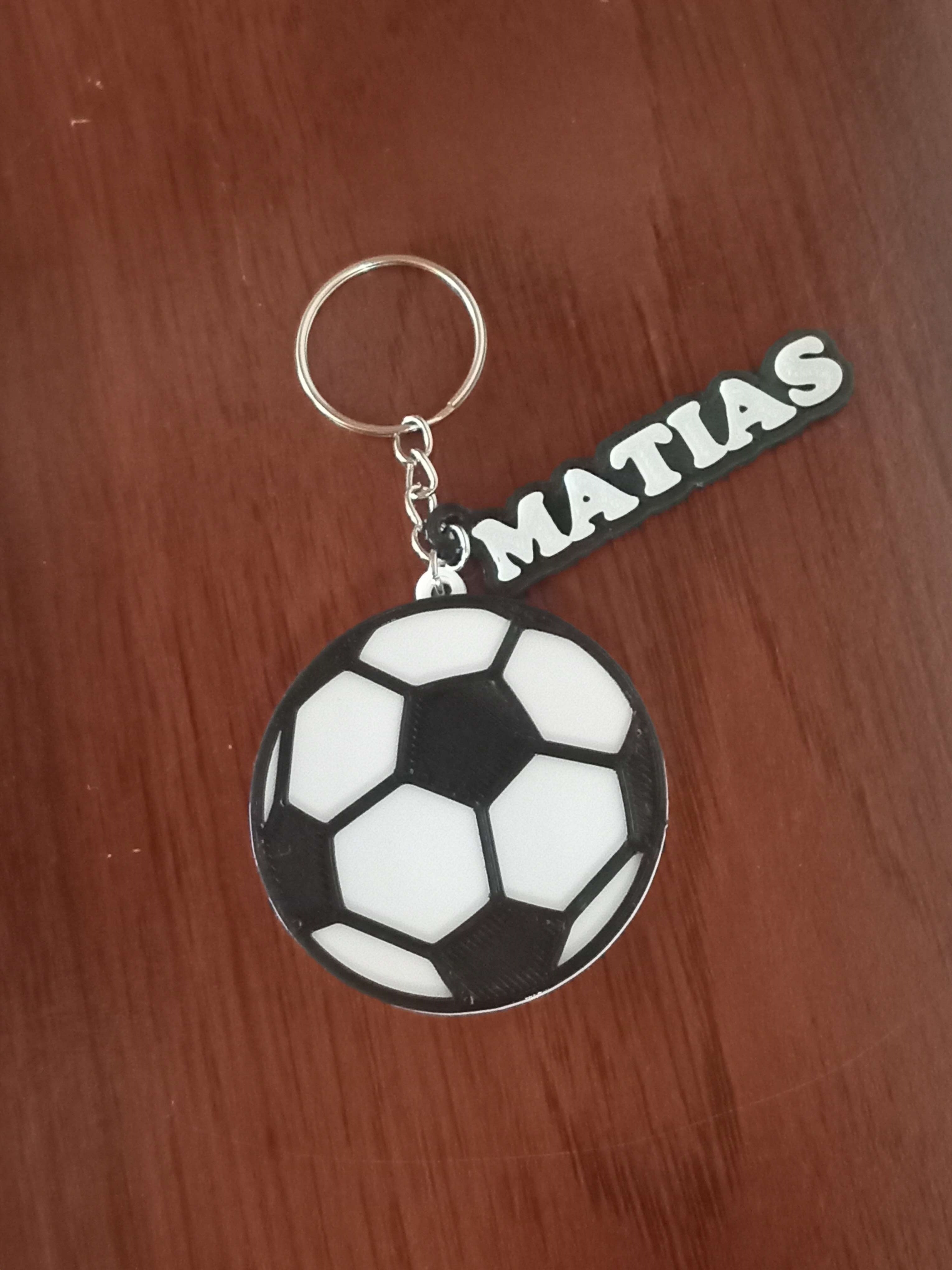 football Balle clé chaîne porte clés sport souvenir 3D print model - Mito3D