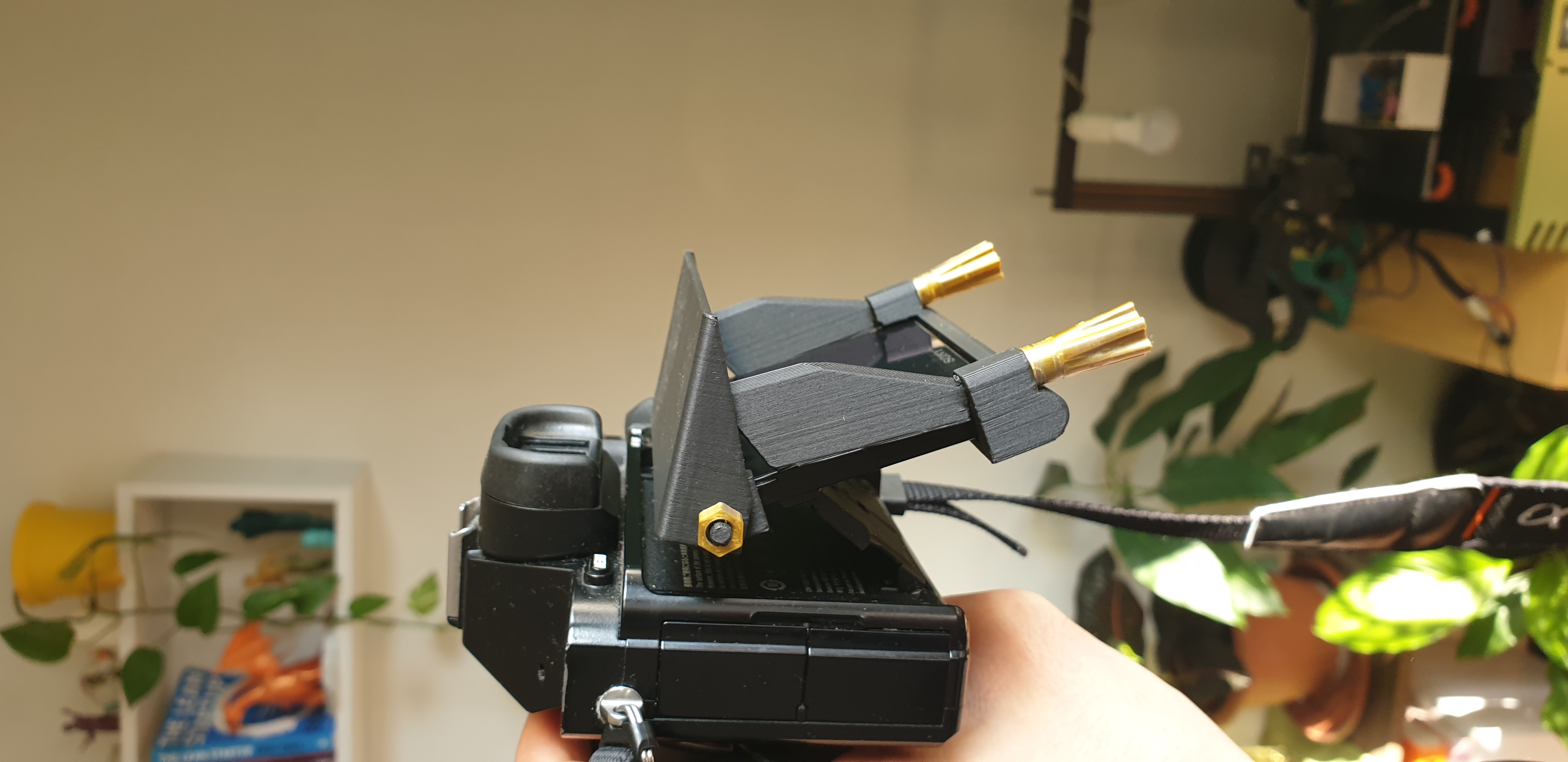 Sony a7 Sonne Kapuze funktional beweglich Teile Schatten Sonnenschirm 3D print model - Mito3D