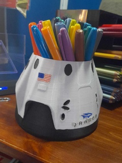 space x pencil holder spacex art dragon crew holders 3d print model - Mito3D