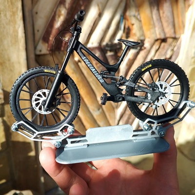 especializado manifestación 8 2019 cuesta abajo bicicletas bicicleta mtb montaña andar juguete minimotos st croix papa noel cruz ciclo ciclismo escala modelo diorama 3d print model - Mito3D