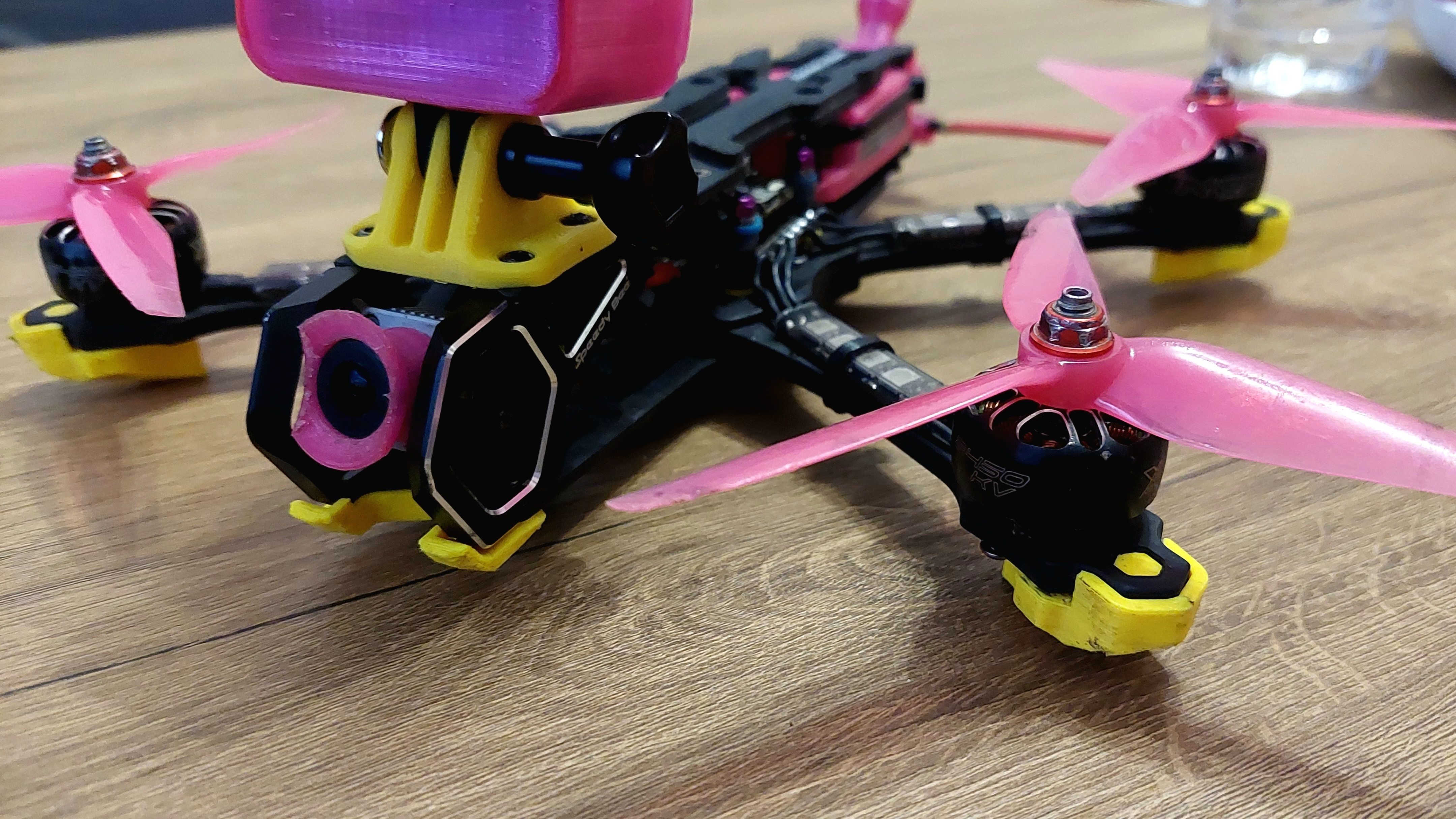 speedybee Maître 5 bras lentille dji came fpv protéger moteur tpu 3D print model - Mito3D