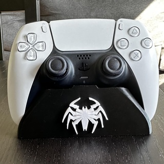 spiderman venom ps4 ps5 controller support Game spiderman spider-man peter parker thousands moral ps5 ps4 playstation controller booth support command play venom joystick  3d print model - Mito3D