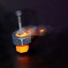 spinning top di ferro rotella gioco m10 giocattolo giocattoli meccanici 3d print model - Mito3D