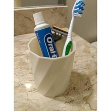 espiral da copa a casa lápis escova de dentes taça 3d print model - Mito3D