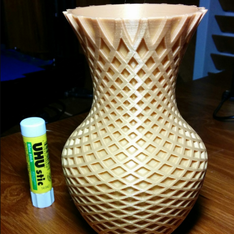 spiral ribbed vase home 3D print model - Mito3D