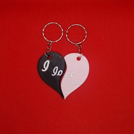 Divisé cœur porte clés couple bijoux l'amour Saint Valentin journée 3D print model - Mito3D