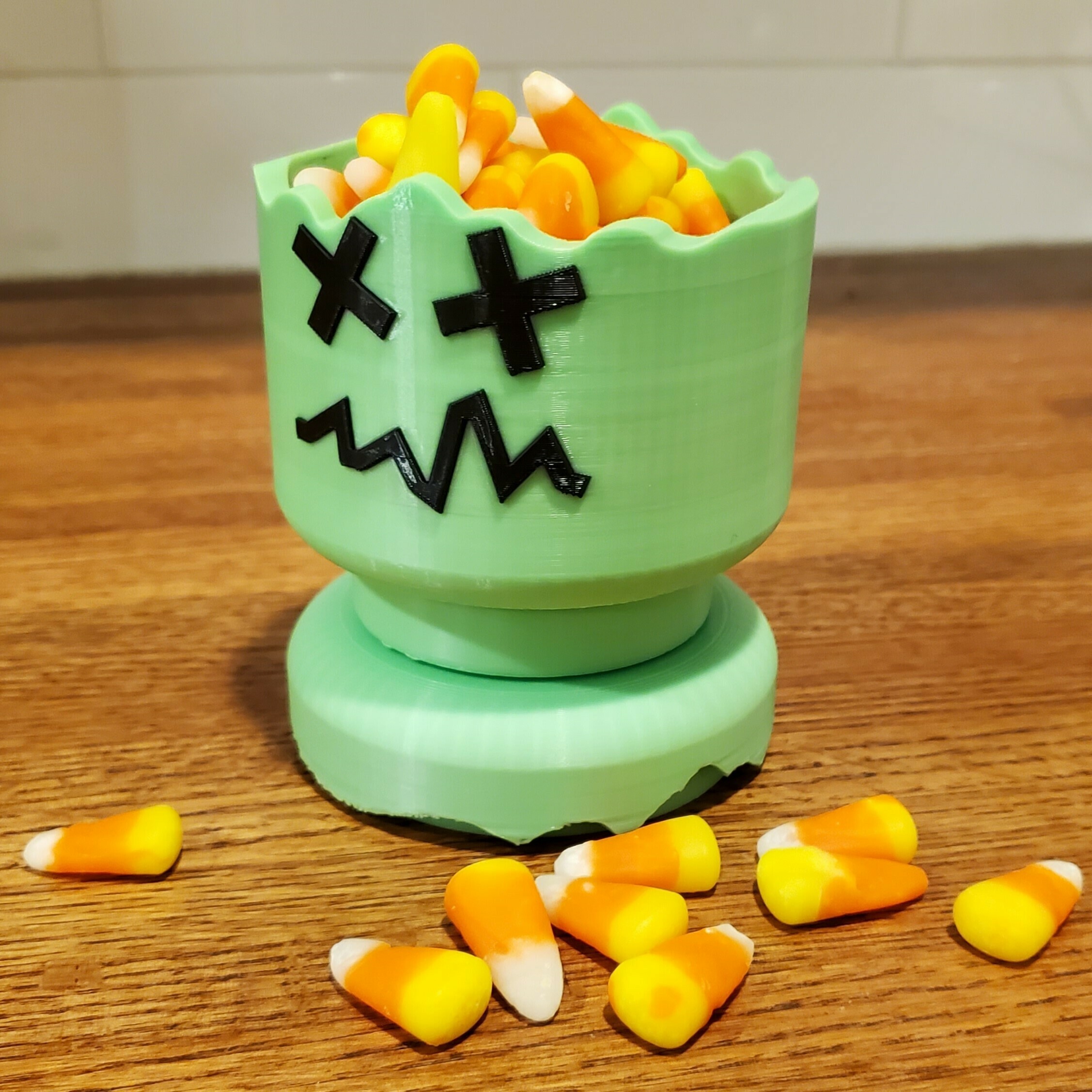 escalofriante caramelo cabeza tarro 3D print model - Mito3D
