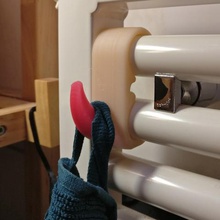 estável radiatior gancho a casa radiador toalha de 3d print model - Mito3D