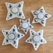 star pick-a-poids fidget spinner jeu jouet main étoiles 3d print model - Mito3D