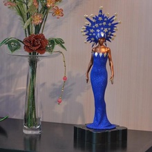 starstruck art figurina donna la scultura art-deco 3d print model - Mito3D