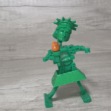 statue liberté jouet dansant fléchir amusement 3d print model - Mito3D