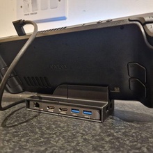 vapeur plate forme supporter USB centre 3d print model - Mito3D