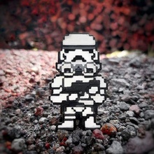 Stormtrooper Estrela guerras mordeu 8bit arte pixel desenho animado magnético 3d print model - Mito3D